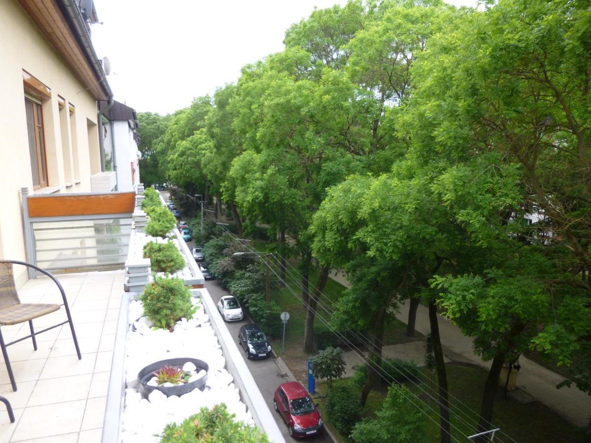 Sunny Loft Kecskemet Apartment Exterior photo